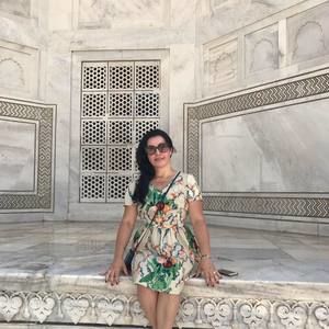 Meet your Posher, Renata